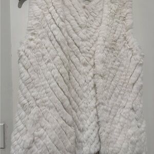 Chic white Fur Vest